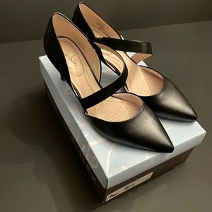 Size 11 lifestride heels